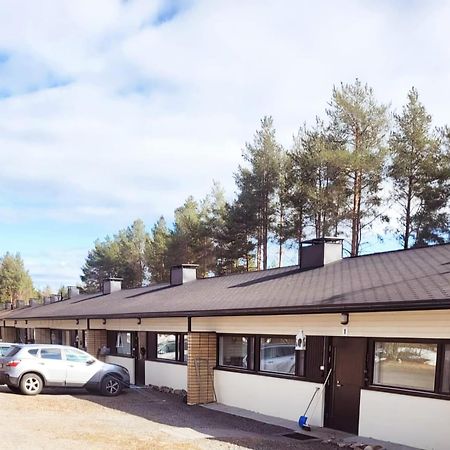 Apartamento Tilava Uudistettu Perheasunto Rovaniemi Exterior foto