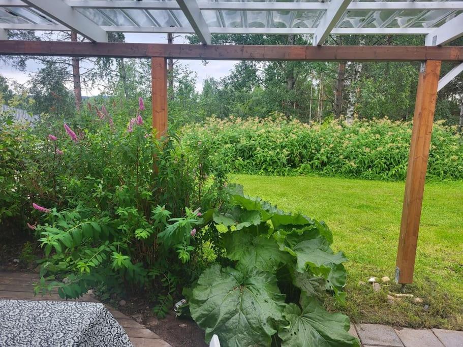 Apartamento Tilava Uudistettu Perheasunto Rovaniemi Exterior foto